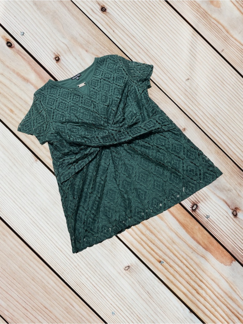 NWT Olivia Blu petite XL green lace blouse - Picture 2 of 13